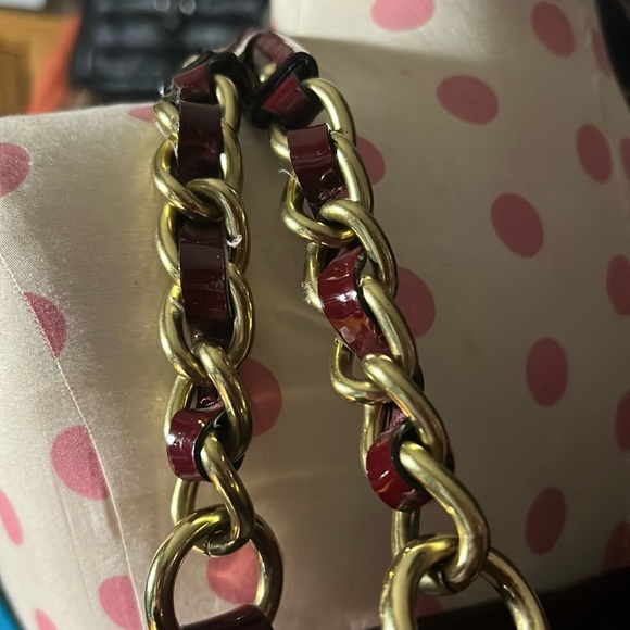 ♥️Authentic Burgundy Coach patent Leather w/ Gold hardware & Original hang tag - Picture 5 of 17